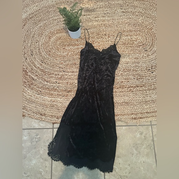 Divided Dresses & Skirts - BLACK VELVET AND LACE TRIM MIDI SLIP DRESS